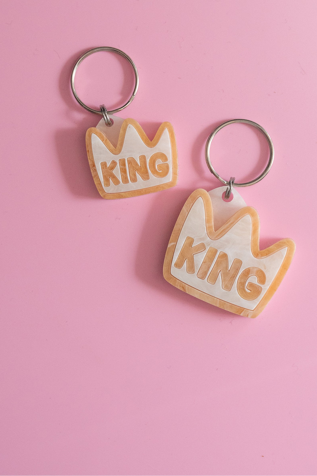 <h2>SHIMMER x PEARL <br/>PET TAGS</h2>