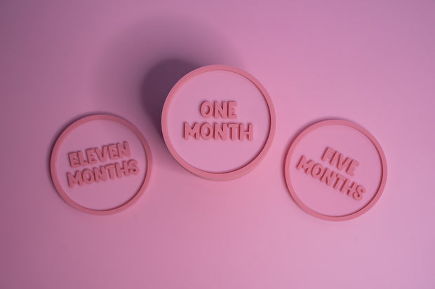 <h2>BABY<br/>MILESTONES<br/>DISCS</h2>