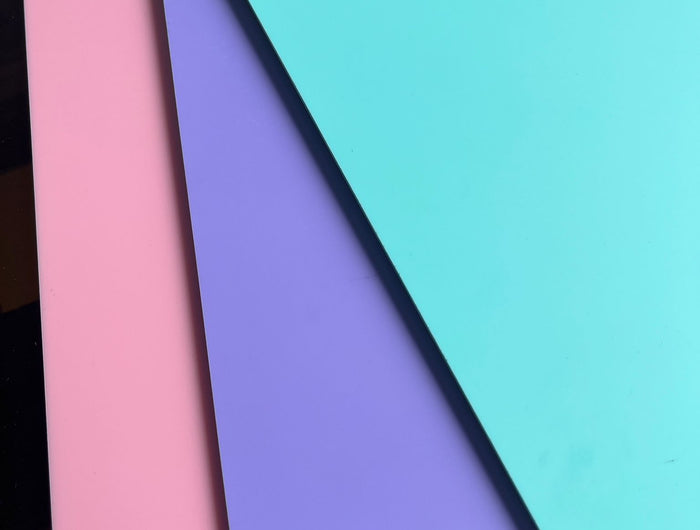 <h1>YOUR SMALL <br/>LASER STUDIO</h1>